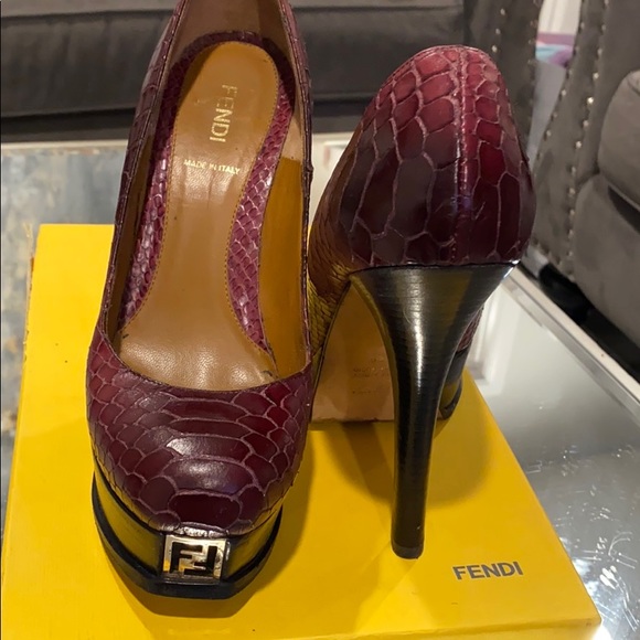 Shoes - Picture 2 of 5